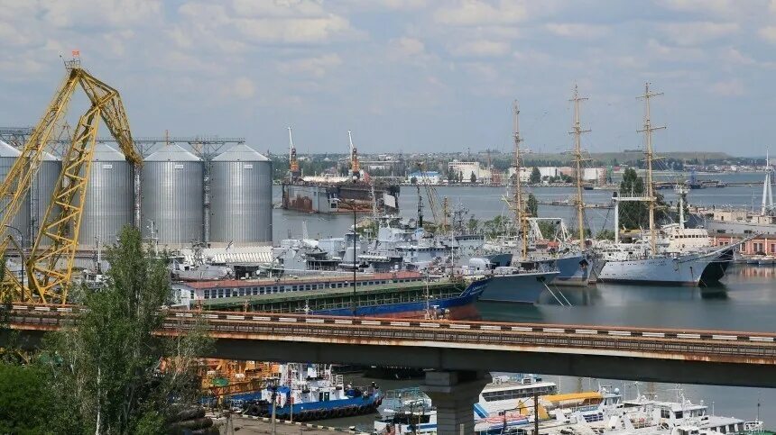 Черноморский порт 4. Одесса порт зерно. черноморский порт. порты украины.