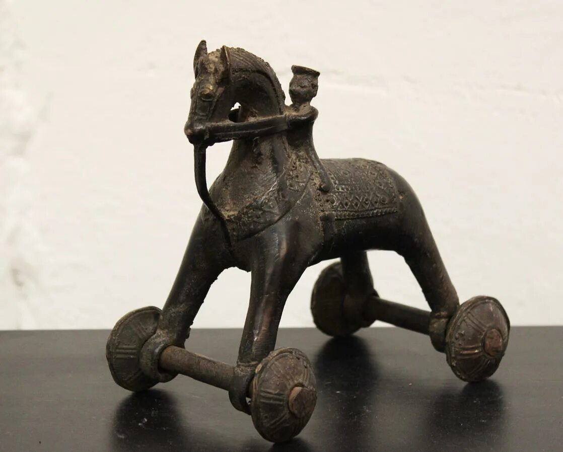 игрушка бронза