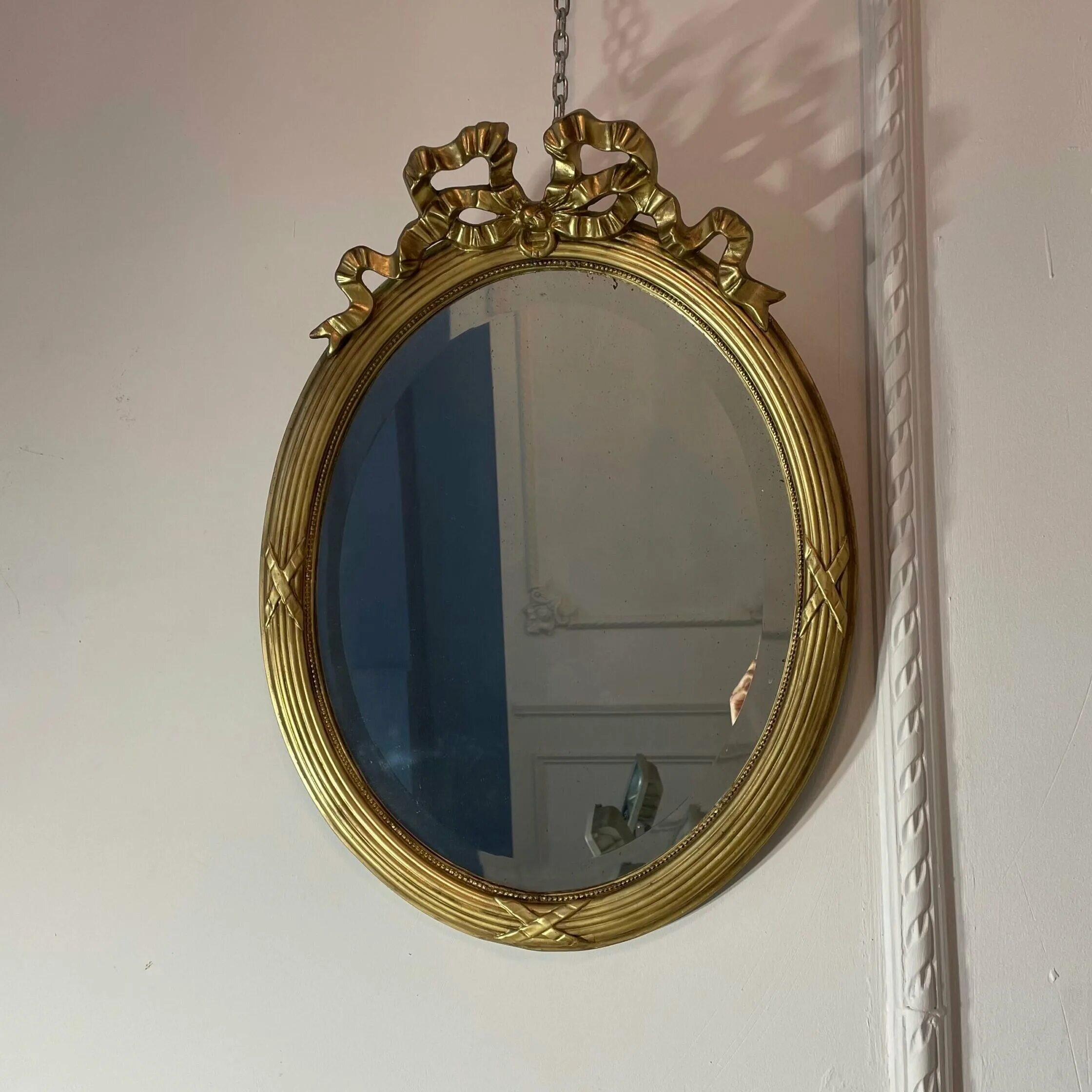 Купить старинное зеркало. Антикварное зеркало. Старинное зеркало. Зеркало антик. Старинные зеркала антиквариат.