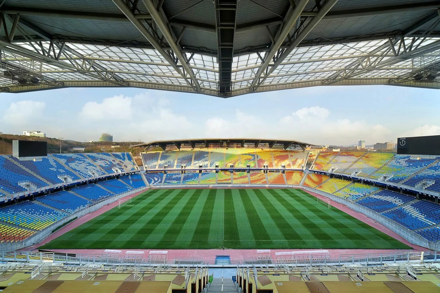 Стадионы 1 8. Сувон Уорлд кап Стадиум. Suwon World Cup Stadium Suwon. Аспмюра Стадиум. Стадион Аспмюра.