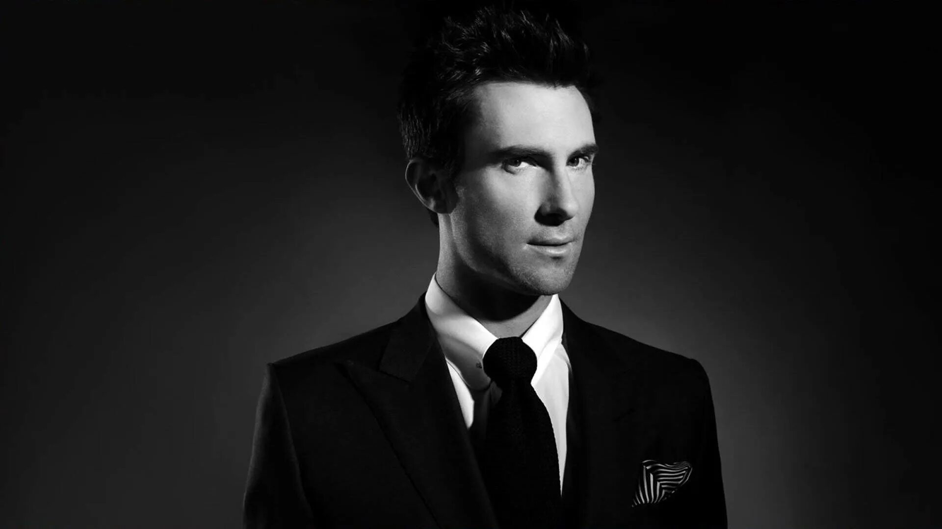 Adam Levine. Maroon 5.