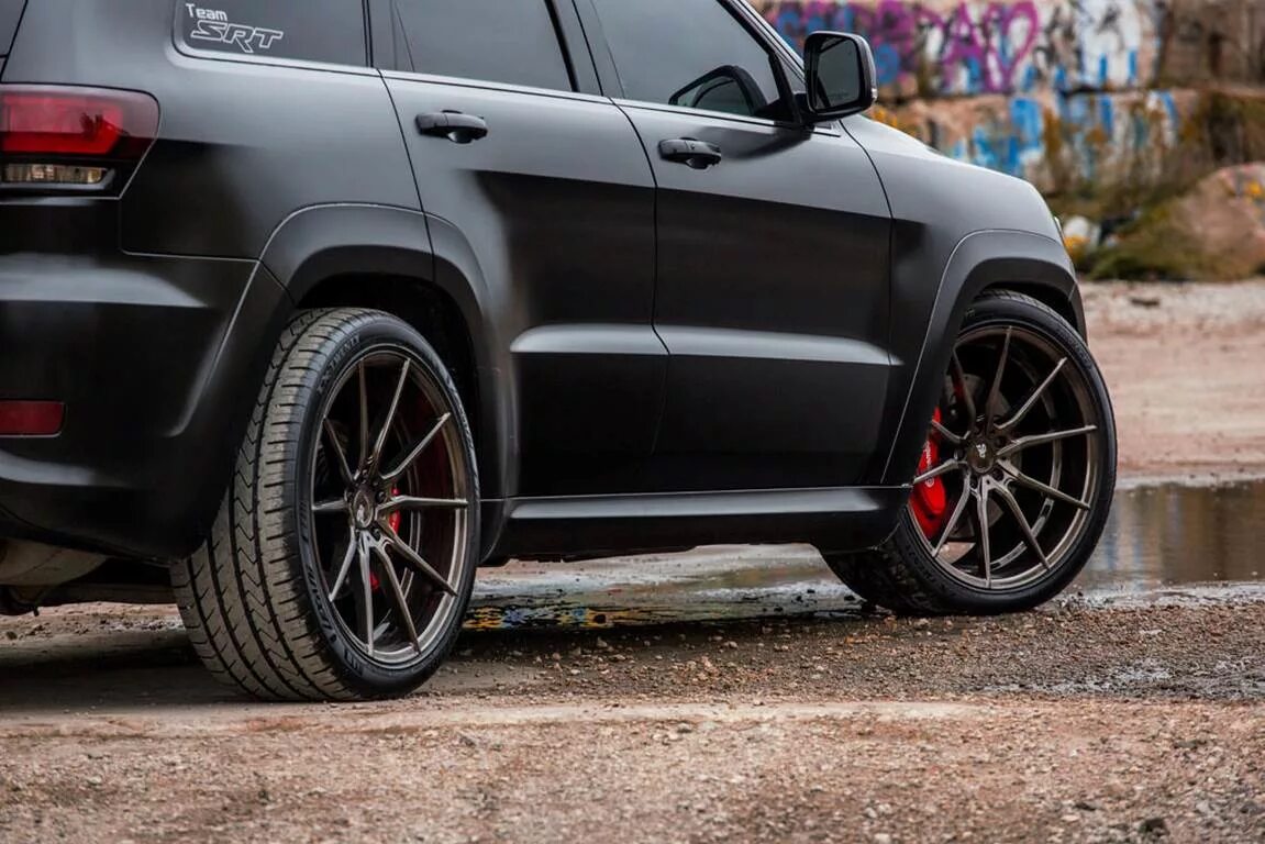 Jeep Grand Cherokee SRT-8 (WK2) 6.4 бензиновый 2013 на DRIVE2