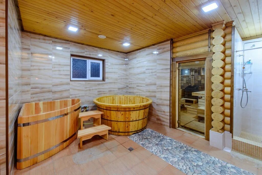 отделка бани внутри. каменная баня. женская общественная баня. видовая сауна. баня с бассейном для бизнеса.