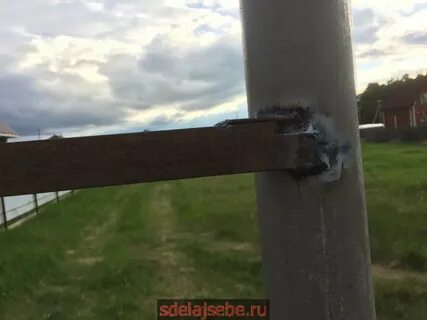 Как приварить профильную трубу к круглой