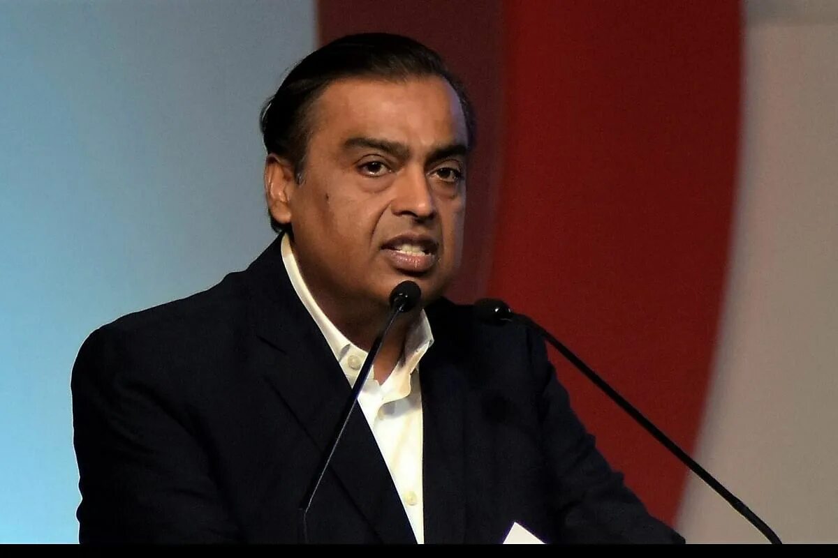 Миллиардер мукеш амбани. Mukesh ambani. Самый богатый человек индии мукеш амбани. Нита амбани. Mukesh ambani.