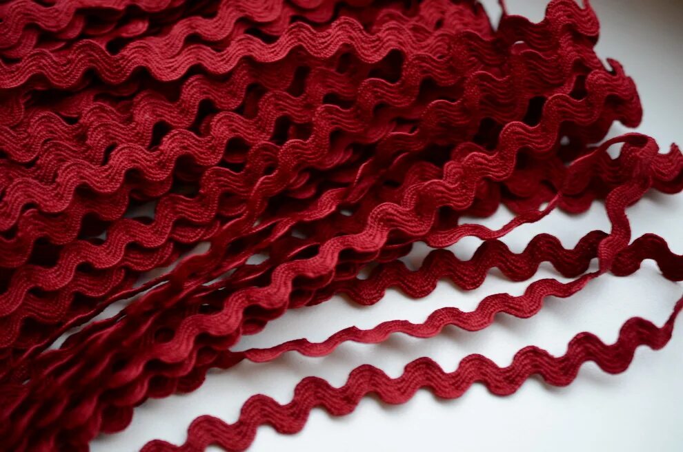 Купить тесьму вьюнок в интернет магазине дешево. Вьюнок тесьма широкая. Тесьма-вьюнок 48-ht белый. Тесьма вьюнок. Резинка вьюнок.