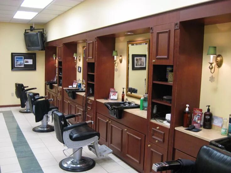 Инструменты парикмахера на английском. Beauty salon vocabulary. Салон красоты на английском. Парикмахерская по английски. Парикмахер на английском.