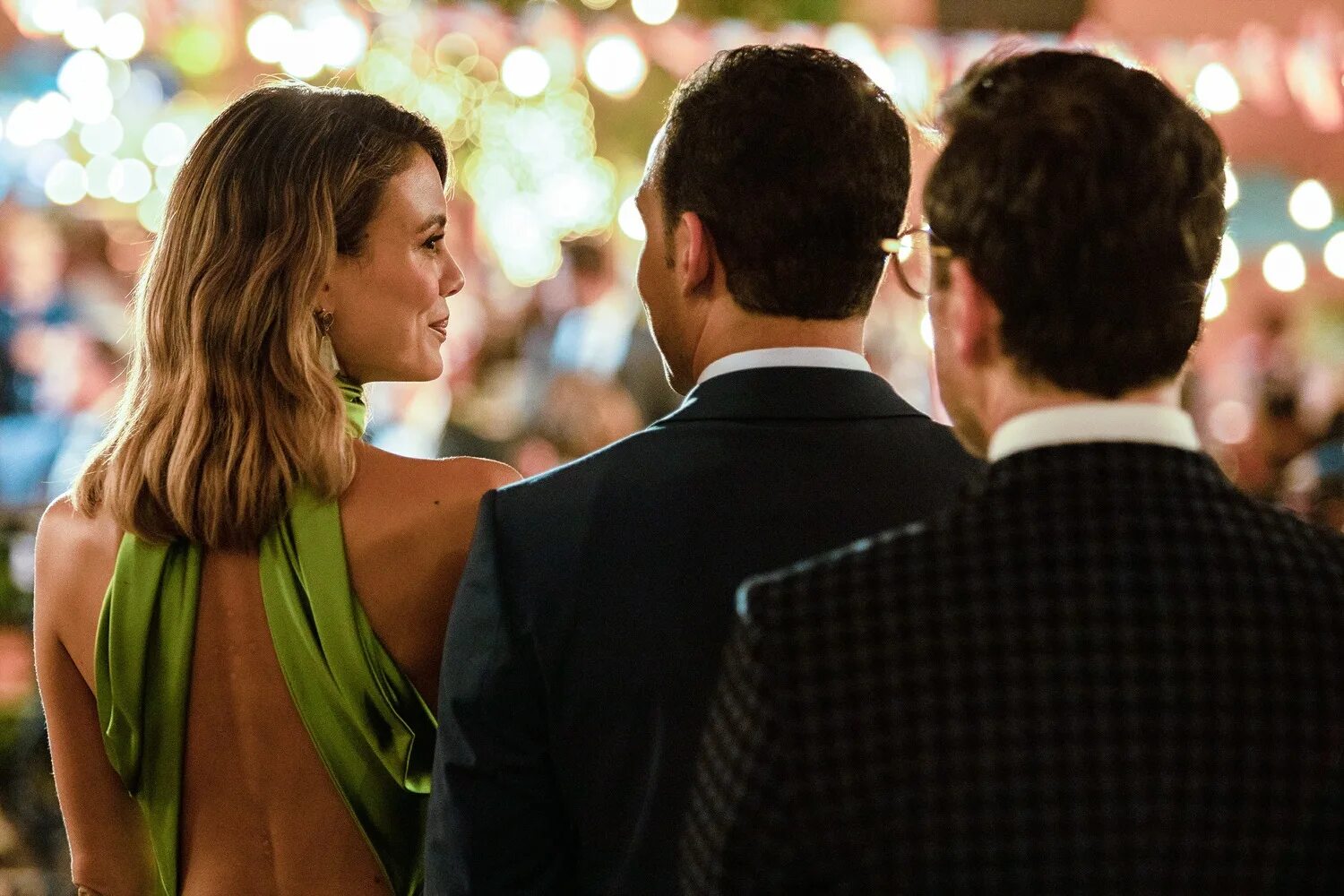 Пекарь и красавица сериал 2020. Noah mills 2018. Чтение в необычных местах. Getting carried away. Ноа гамильтон.