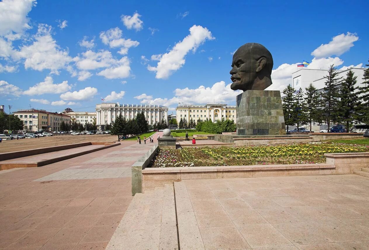 Площадь ленина улан-удэ. Улан-удэ главная площадь. Город улан удэ площадь советов. Бурятия площадь советов. Город улан удэ площадь советов.