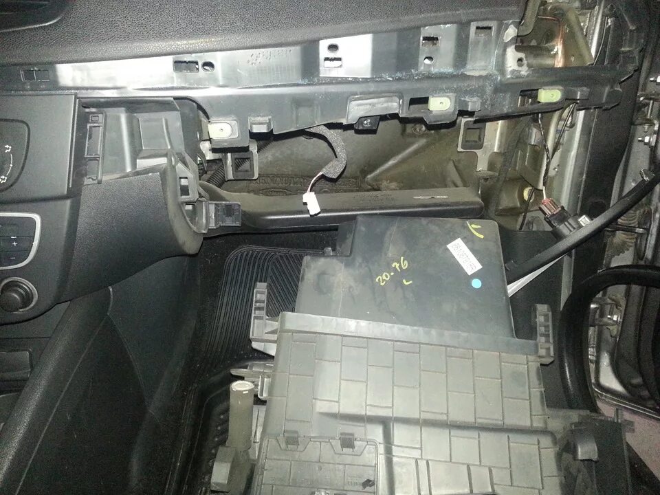 Охлаждение бардачка - Renault Megane III, 1,6 л, 2012 года просто так DRIVE2