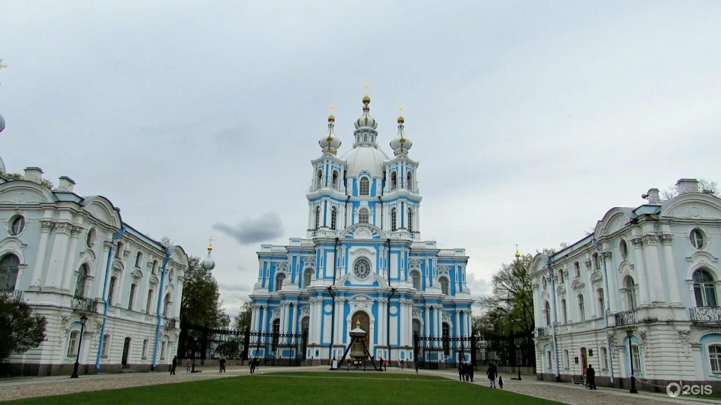 Смольный собор растрелли. Ф. Собор смольного монастыря растрелли. Смольный монастырь, растрелли б. Архитектор смольного в санкт петербурге.