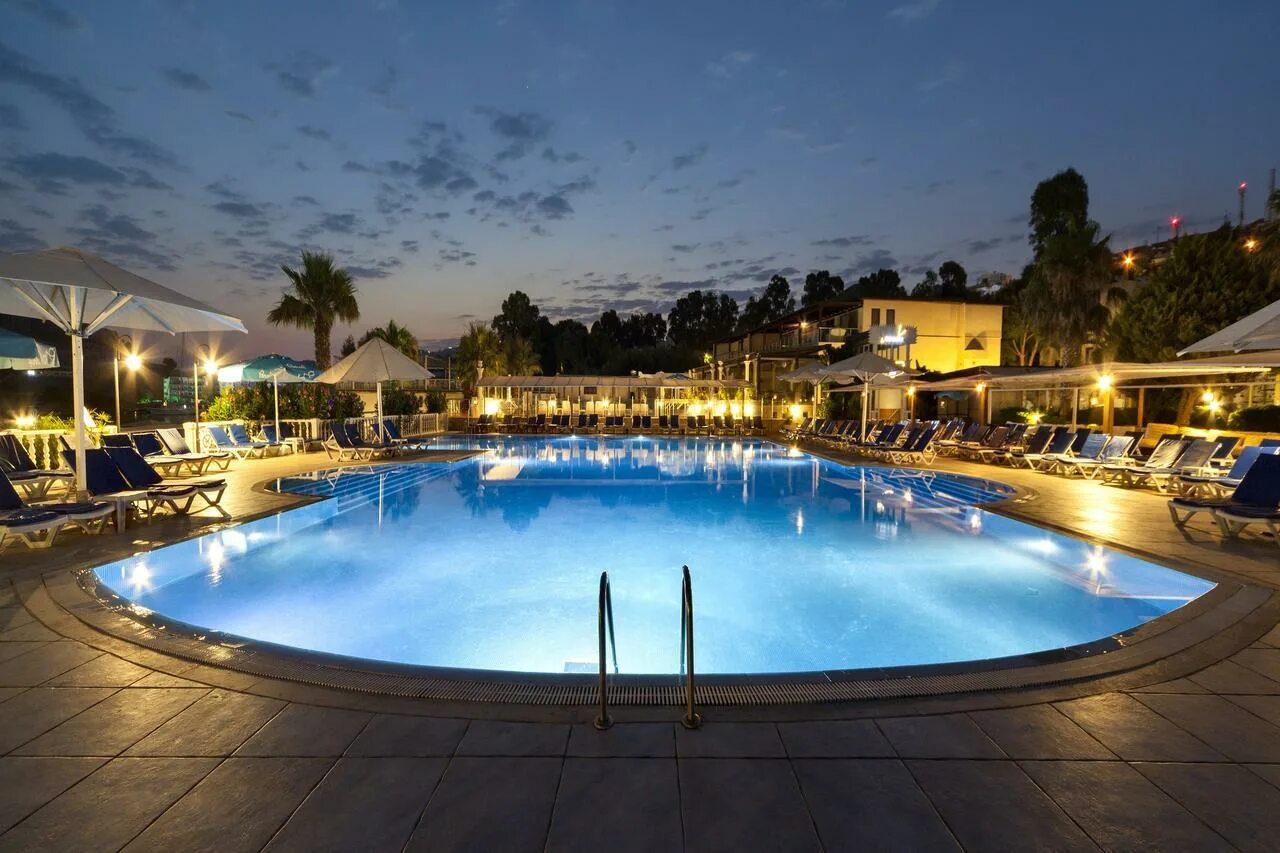 Отель golden age bodrum. Голден эйдж отель бодрум. Golden age bodrum. Golden age bodrum. Отель golden age bodrum.