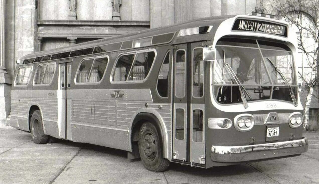 Общественный транспорт 50. Американские автобусы 50-х. Volvo 1960 Buses. Автобус GMC 1960. Автобус 1970 США.