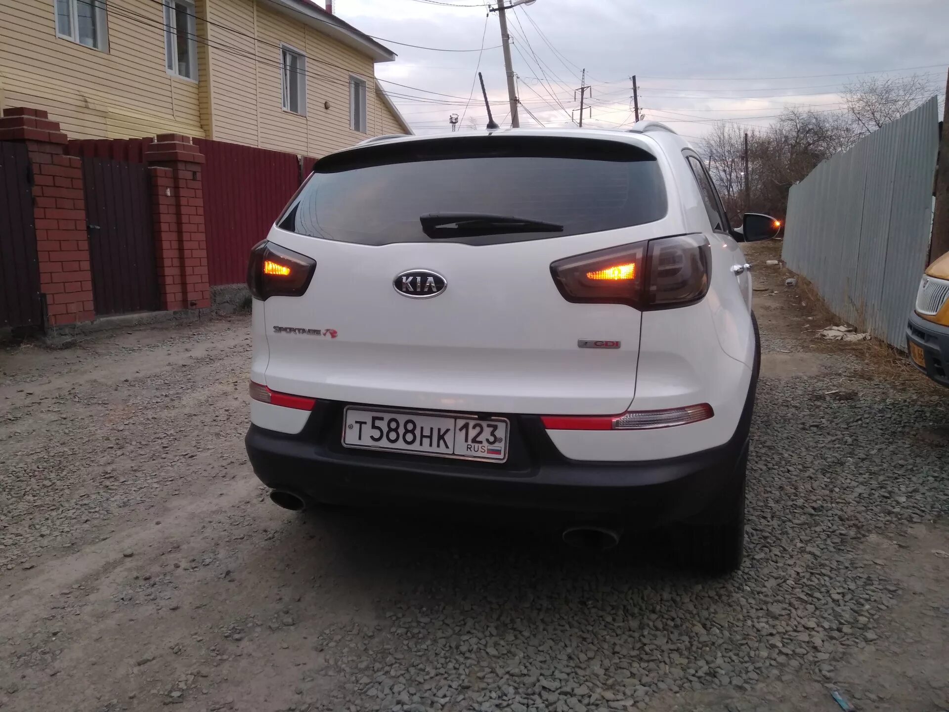 Kia Sportage 3 тонировка фар. Тонировка фар Киа Спортейдж 3. Тонировка задних фар Kia Sportage 3. Киа Спортейдж 3 тонировка фонарей. Киа спортейдж поворотники