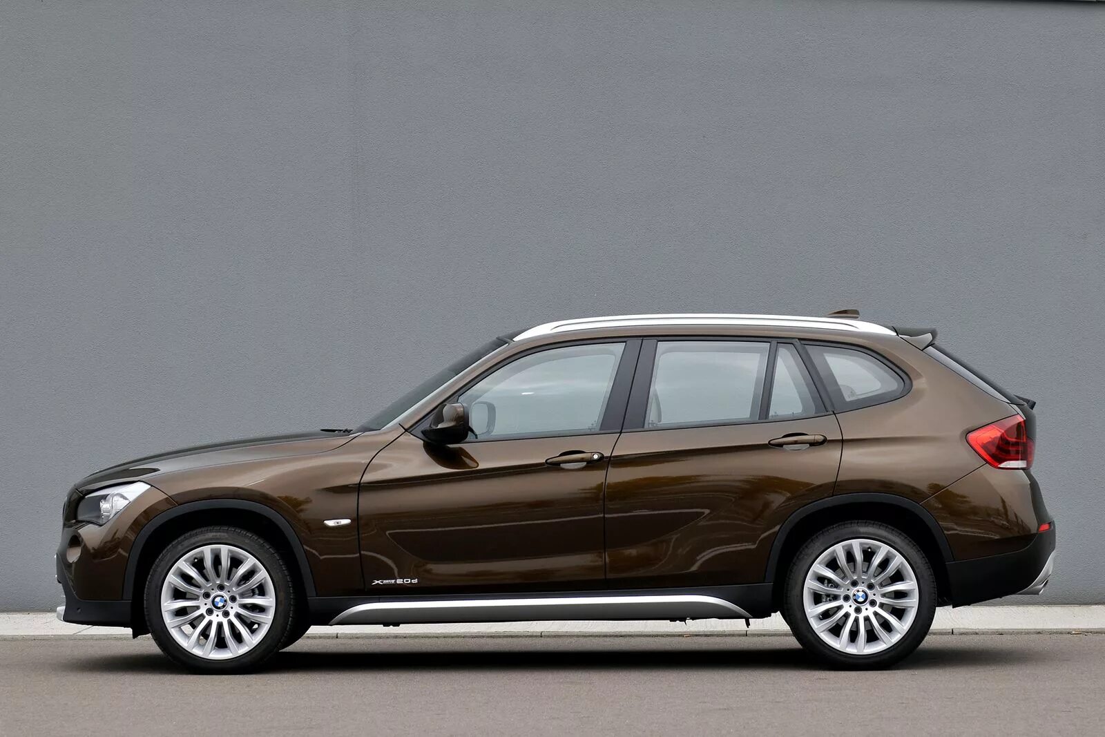 Bmw x1 2012. БМВ x1 2009. БМВ x1 2012. БМВ x1 2011.