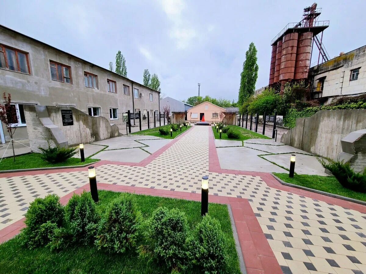 Мемориал картофельный городок симферополь. Картофельный городок. Мемориальный комплекс концлагерь красный симферополь. План мемориального сквера. Картофельный городок.