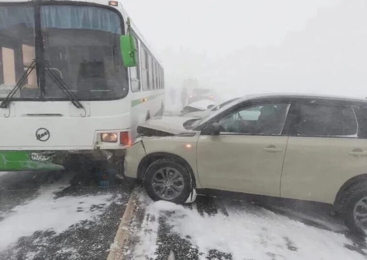 Дтп заволжье. Дтп в заволжье нижегородской области. авария в городце на дамбе нижегородской гэс. дтп нижегородская область на дамбе.