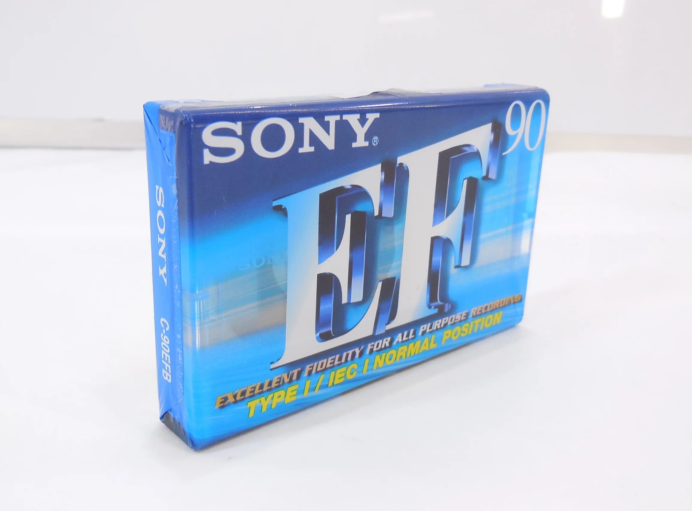 Кассеты сони. Кассета Sony EF 90. Аудиокассеты Sony c 90efb. Аудиокассеты Sony EF-90 (C-90efb) Slim. Sony c 90 аудиокассета.