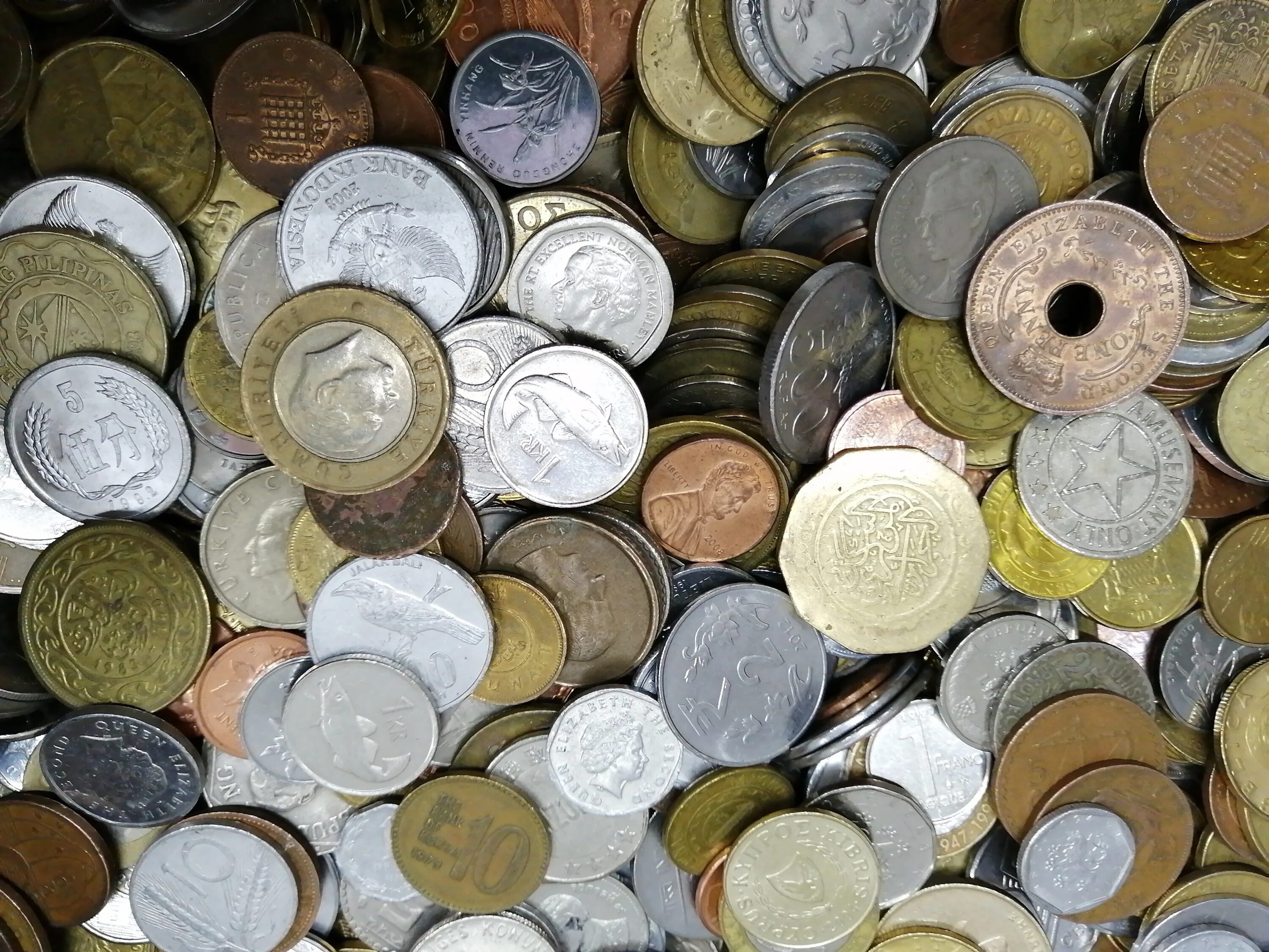 Сколько монет в мешке. Монеты. Монеты в мешках из Европы. Мешок с монетами. Монеты иностранные на вес 10 килограмм.