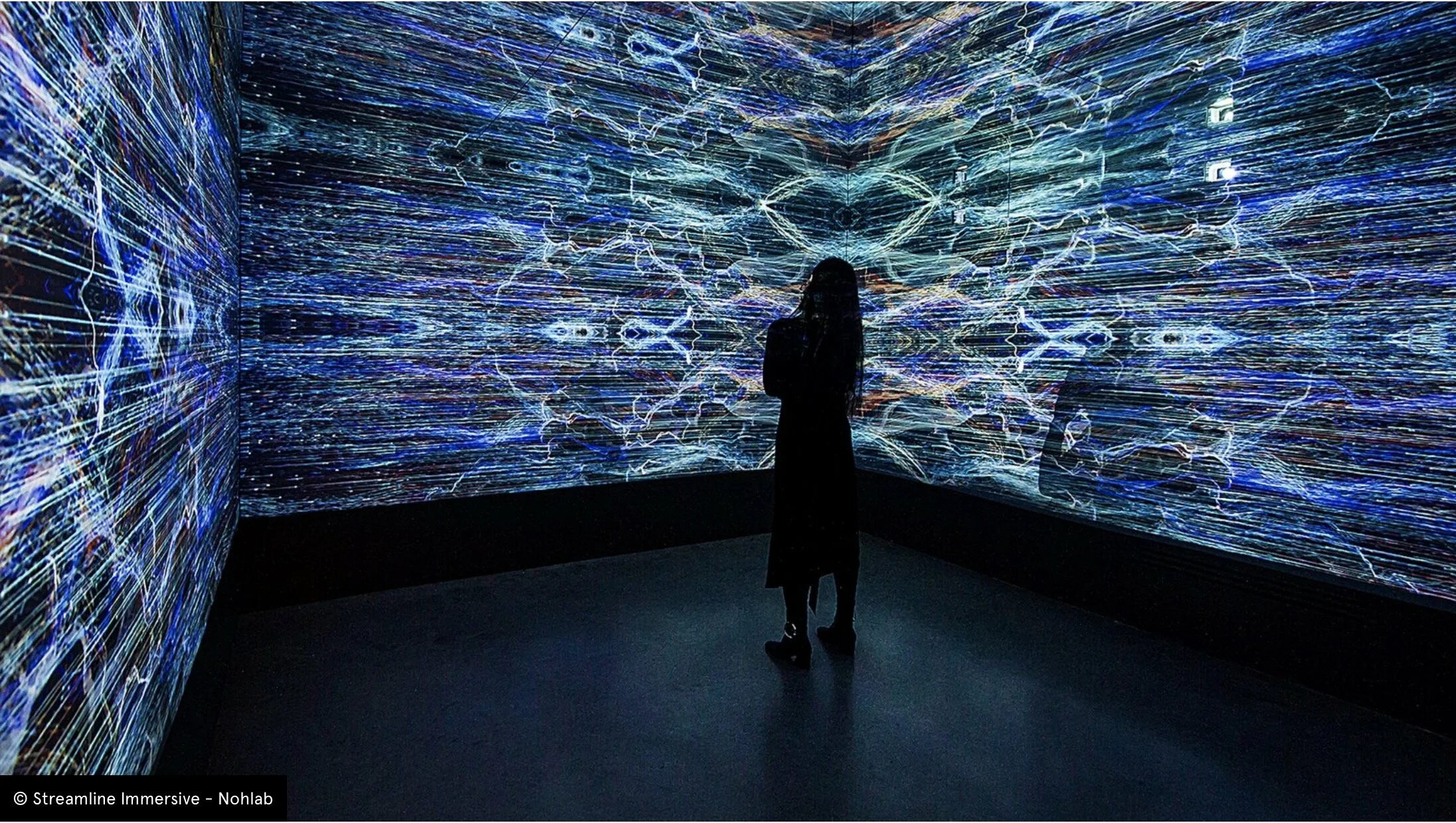 Сколько лет пространству. Иммерсивная инсталляция. Цифровые инсталляции. Иммерсивные пространства. Интерактивные инсталляции в искусстве.
