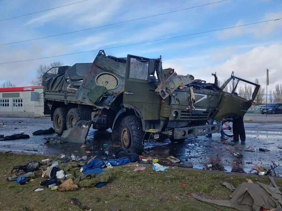 Россию разбили. Уничтоженная Военная техника. Уничтоженная Российская техника. Разбитая Военная колонна. Подбитая техника на Украине.