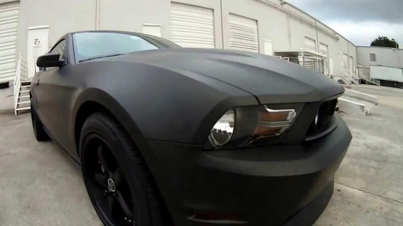 Песня черный мат. Форд Мустанг Matte. Ford Mustang 2012 mat Black. Ford Mustang черный матовый. Мустанг машина черная матовая.