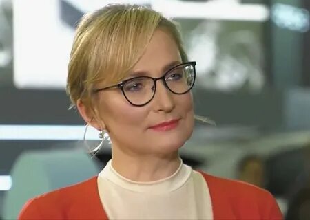 Сколько лет лауре альбертовне