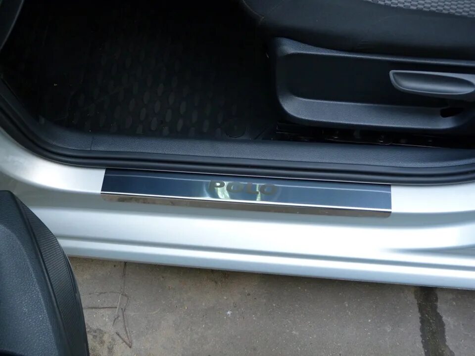 Юбка на пороги поло седан 2013. Пороги поло седан 2012. Пороги vw polo sedan. Накладки на пороги vw polo liftback. Vw polo пороги.