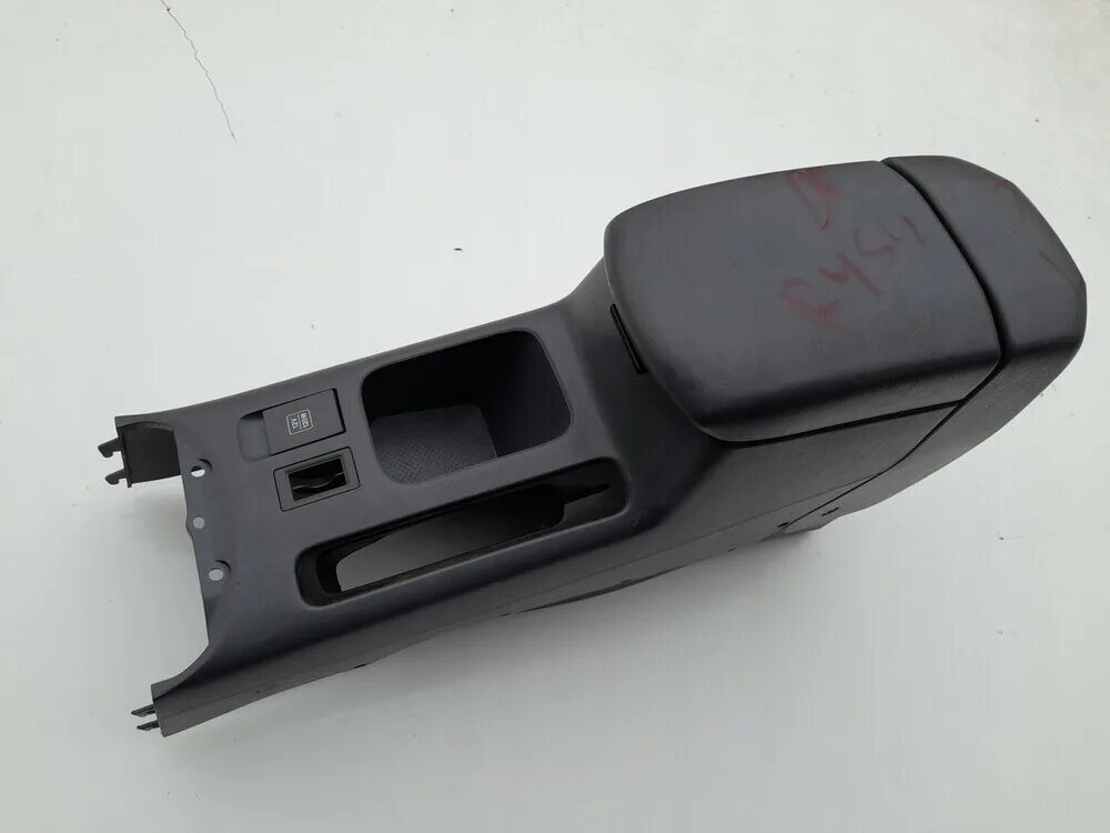 Подлокотник рав 4. Подлокотник тойота рав 4. Подлокотник тойота рав 4. Подлокотник на рав 4 1 поколения. Подлокотник ра4 3 поколения.