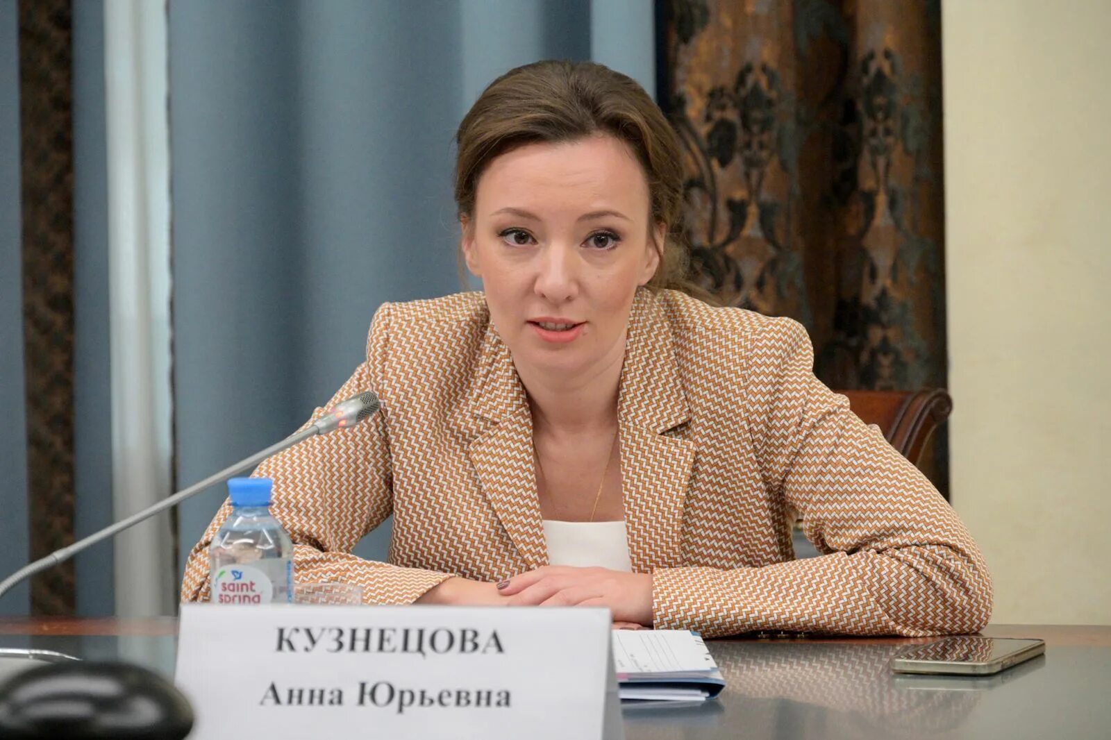 анна кузнецова уполномоченный по правам ребенка. кузнецова анна юрьевна уполномоченный по правам ребёнка в рф. контакты кузнецовой анны юрьевны. уполномоченный при президенте рф по правам ребенка анна кузнецова. анна юрьевна кузнецова.