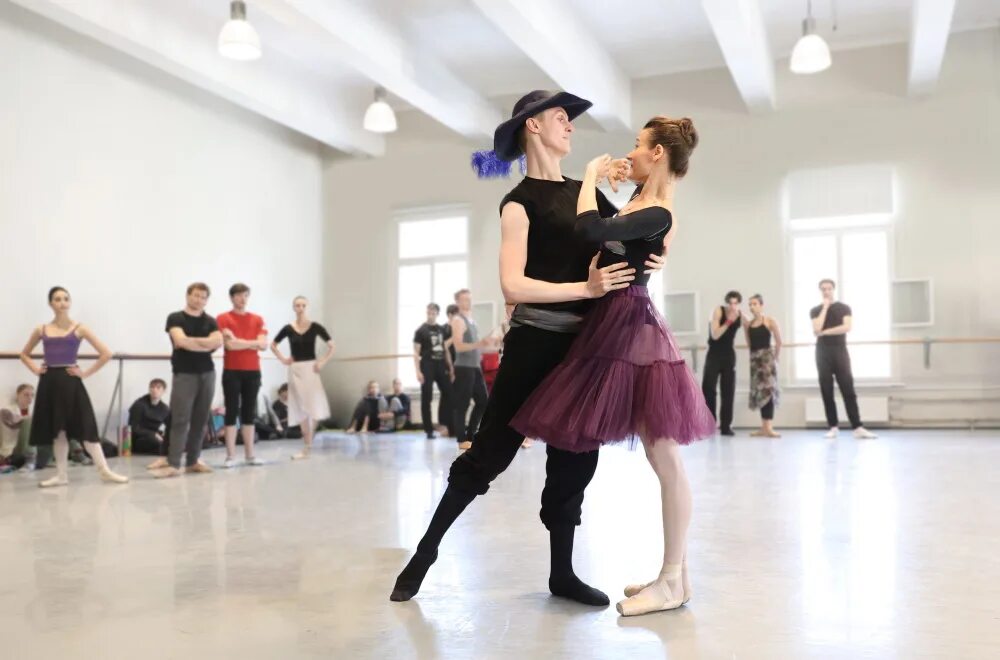 Михайловский театр идальго из ламанча. Идальго из ламанчи михайловский театр. Михайловский театр идальго из ламанча. Самарский академический театр оперы и балета зал. Идальго из ламанчи михайловский театр.