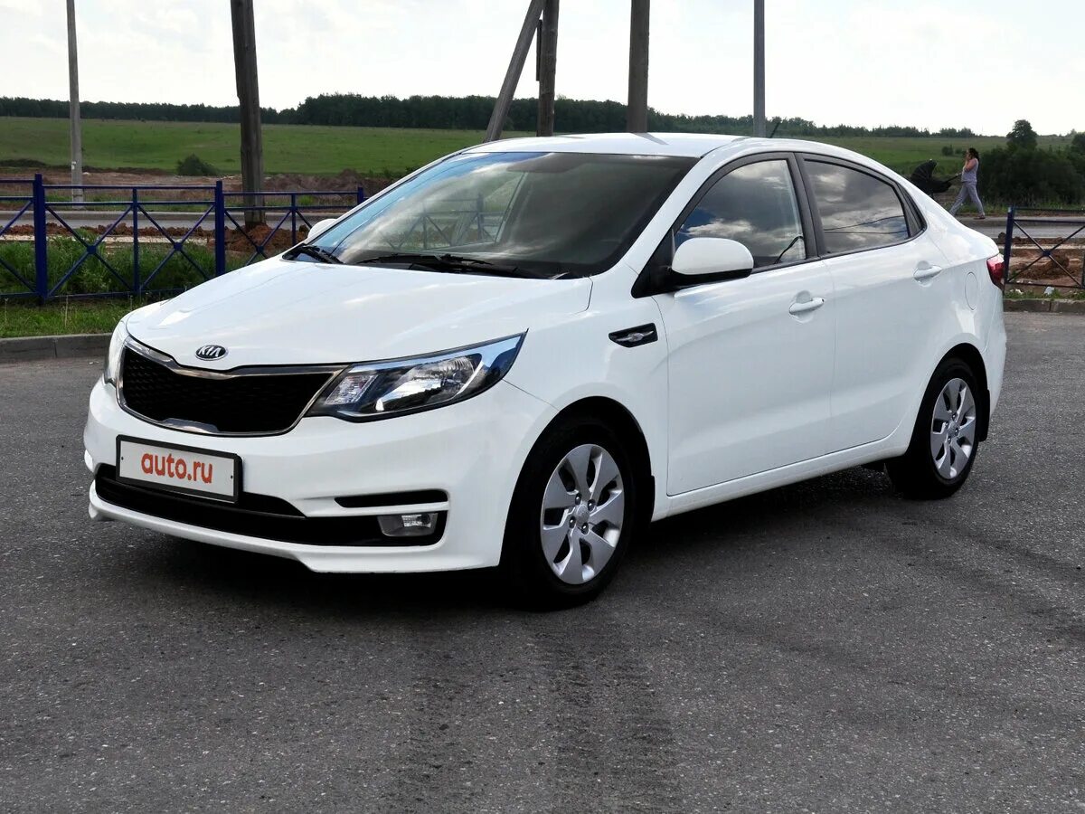 Kia rio 2013 седан. Kia rio iii хэтчбек 2015. 4 2019. Kia rio 2019. киа рио 3 седан.