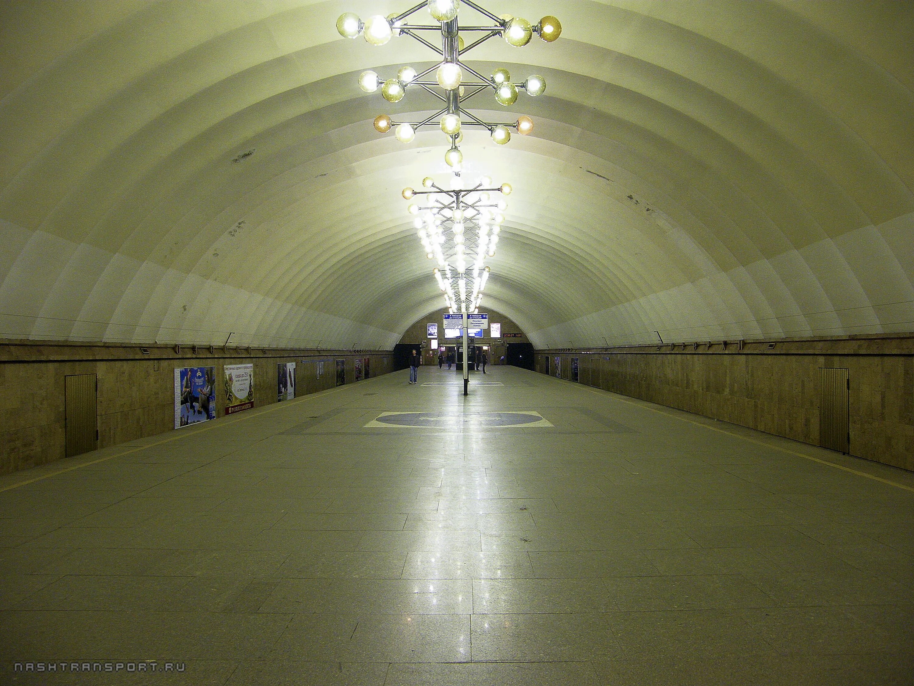 М удельная спб. Станция метро Озерки Санкт-Петербург. Станция метро Озерки СПБ. Петербургский метрополитен станция Озерки. Озерки Питер метро.