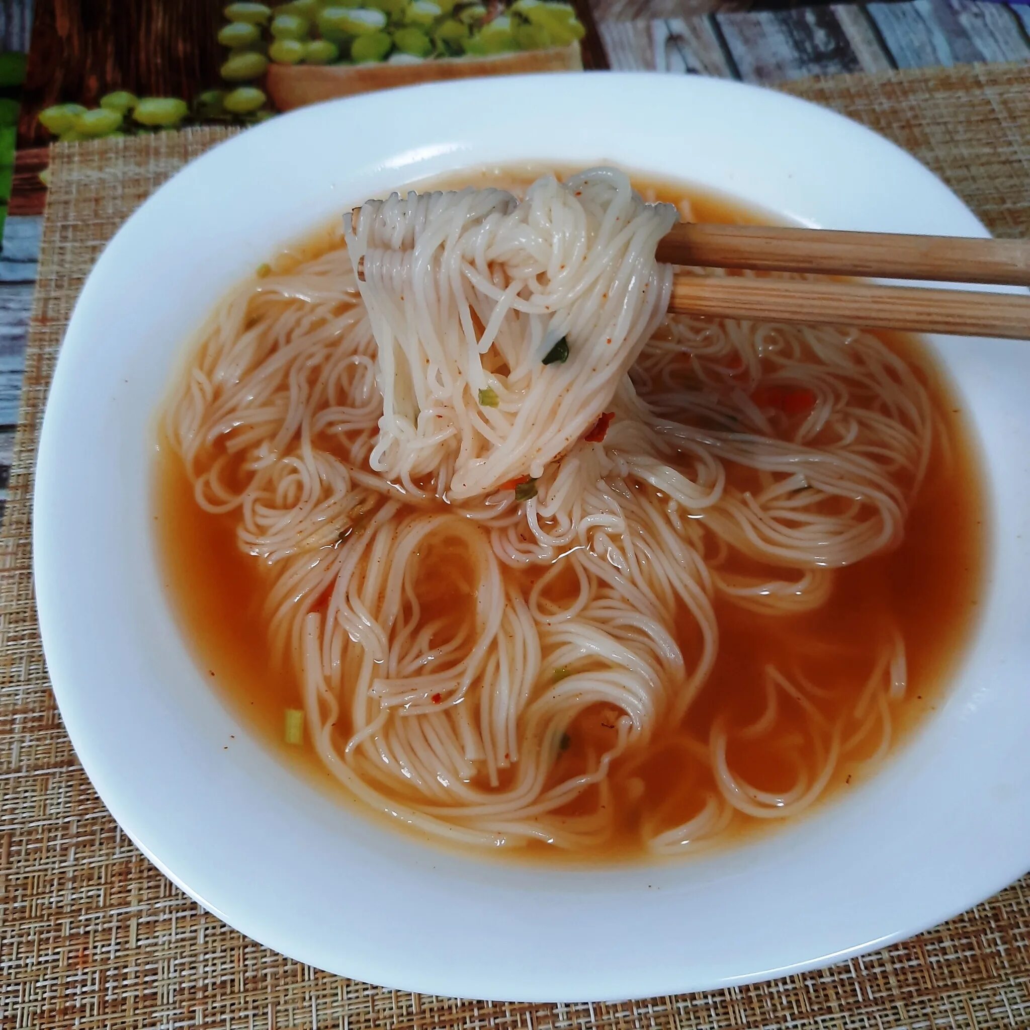 Кимчи лапша кимчи. Лапша со вкусом кимчи. Рисовая лапша Baekje. Вьетнамский доширак рисовой лапшой. Рецепт домашней рисовой лапши