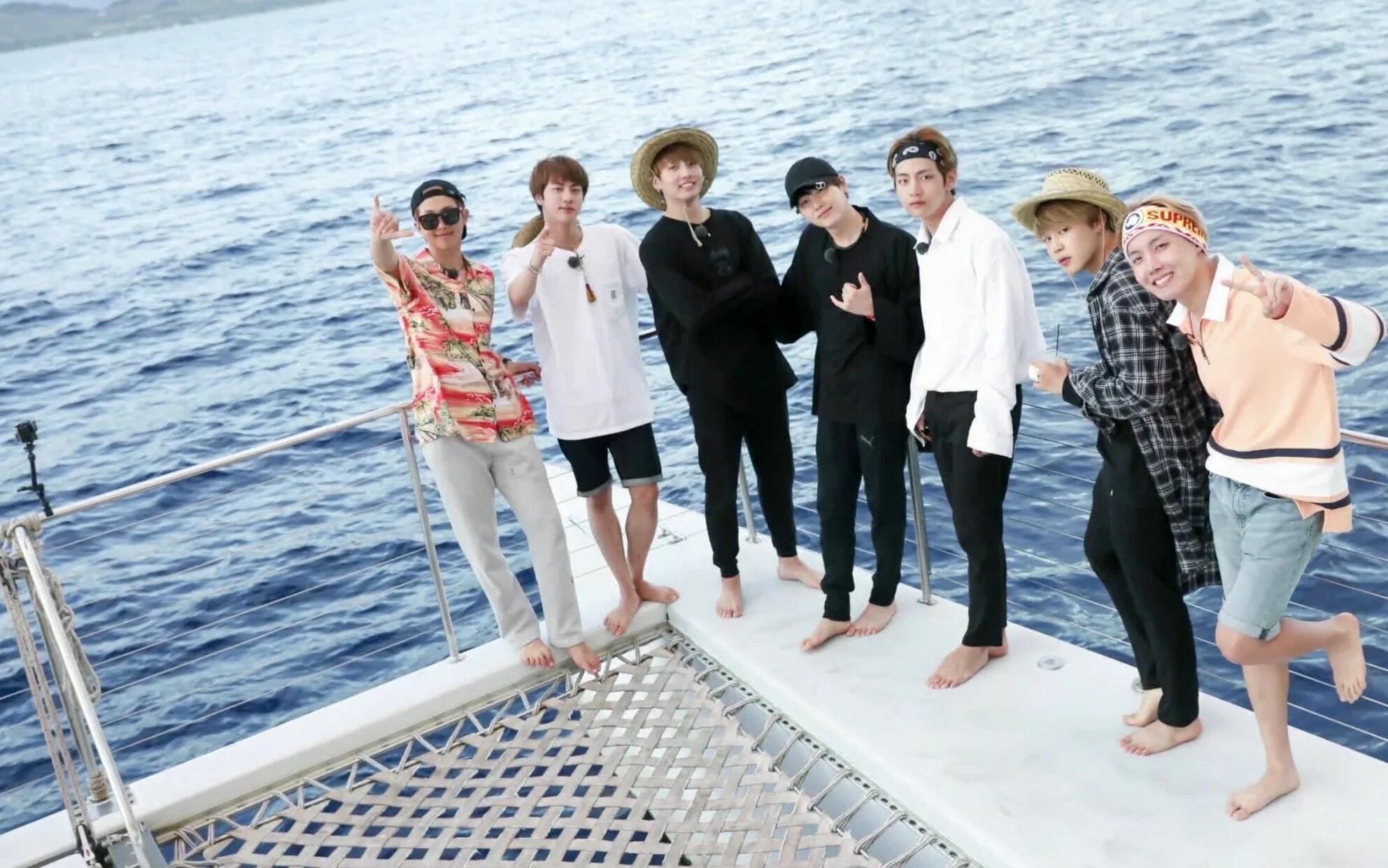 Бтс на мальте. Бон Вояж БТС. Bon Voyage BTS Гавайях.