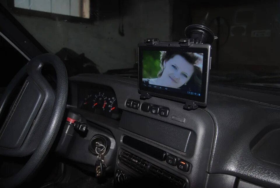 2 дин магнитола в ваз 2114. Панель приборов ваз 2114 под планшет. Планшет в панель ваз 2110 европанель. 2 дин магнитола в ваз 2110. Планшет ваз.