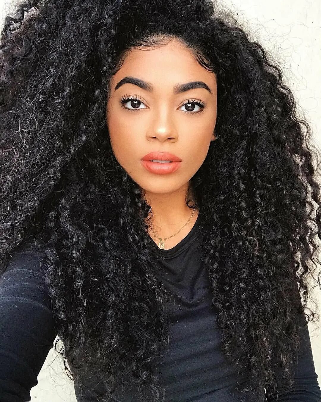 Афро кудри на косички. Сенегальские афрокудри. Афро локоны цветные. Кудри джессика афро джессика. Афролоконы на брейды.