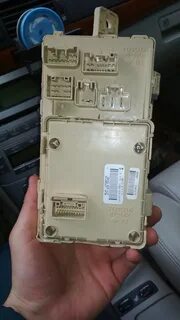 Реле авенсис