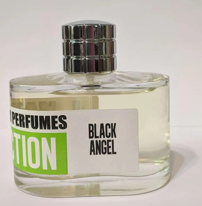 Духи блэк ангел мужские. Одеколон ангел черный мужской. Black angel eau de parfum by mark buxton с белой этикеткой. Black angel mark buxton. Mark buxton духи мужские.