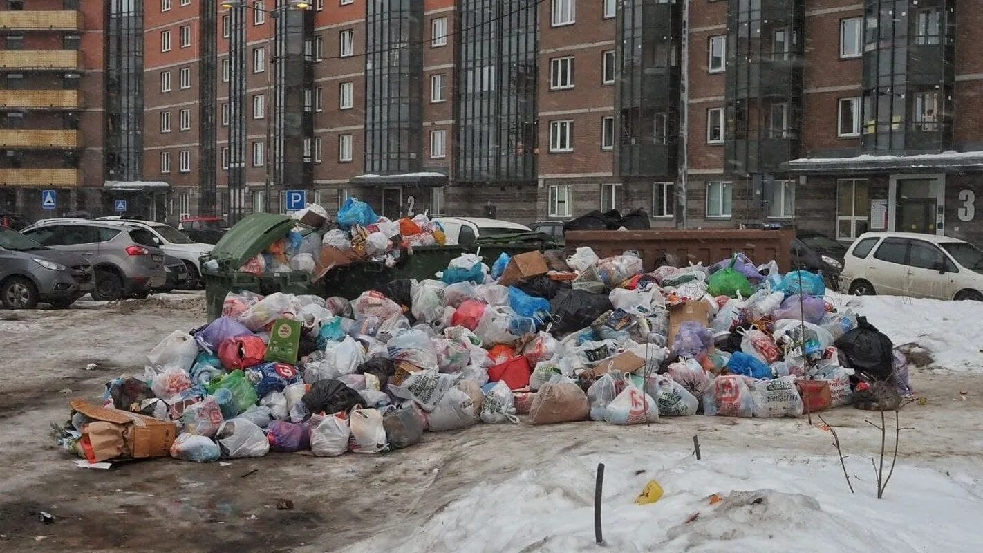 Тко санкт петербург. Парнас Санкт-Петербург горы мусора. Полигон мусорных отходов СПБ Парнас. Мусор в Петербурге 2022. Парнас Питер мусорка.