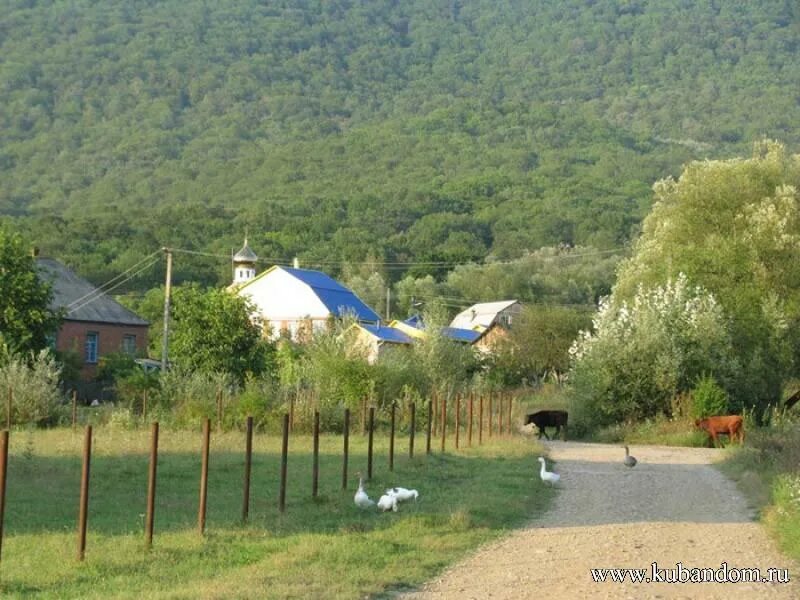 Участок горячий ключ краснодарский край. Село Безымянное Краснодарский край. Горячий ключ станица Безымянная. Безымянное горячий ключ. Безымянное Горячеключевской район Краснодарский край.