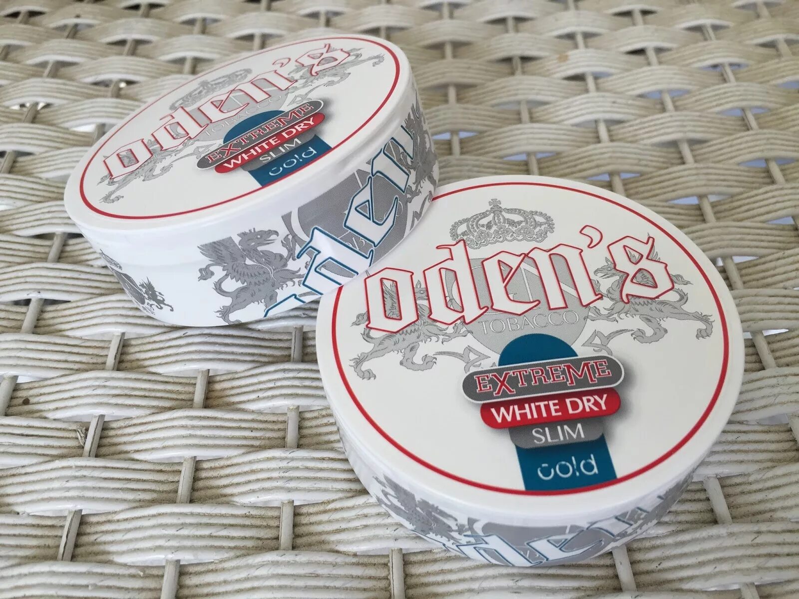 Odens Cold extreme White Dry снюс. Odens Cold Dry 13g Slim. Oden`s extreme White Dry Slim Cold. Odens extreme White Dry Slim Cold.