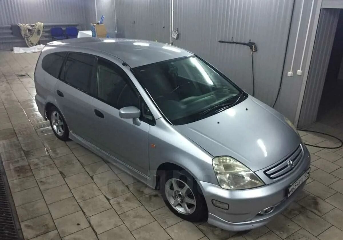 Купить хонда стрим в новосибирске. Хонда стрим 2001 1.7. Honda Stream 2000. Honda Stream 2001 серебристая. Honda Stream 2001 1.6.