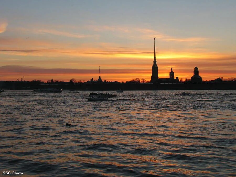 Санкт-петербург каналы река мойка. Санкт петербург река море. Нева главная река спб. Реки санкт петербурга нева мойка. Река нева мосты санкт-петербурга.