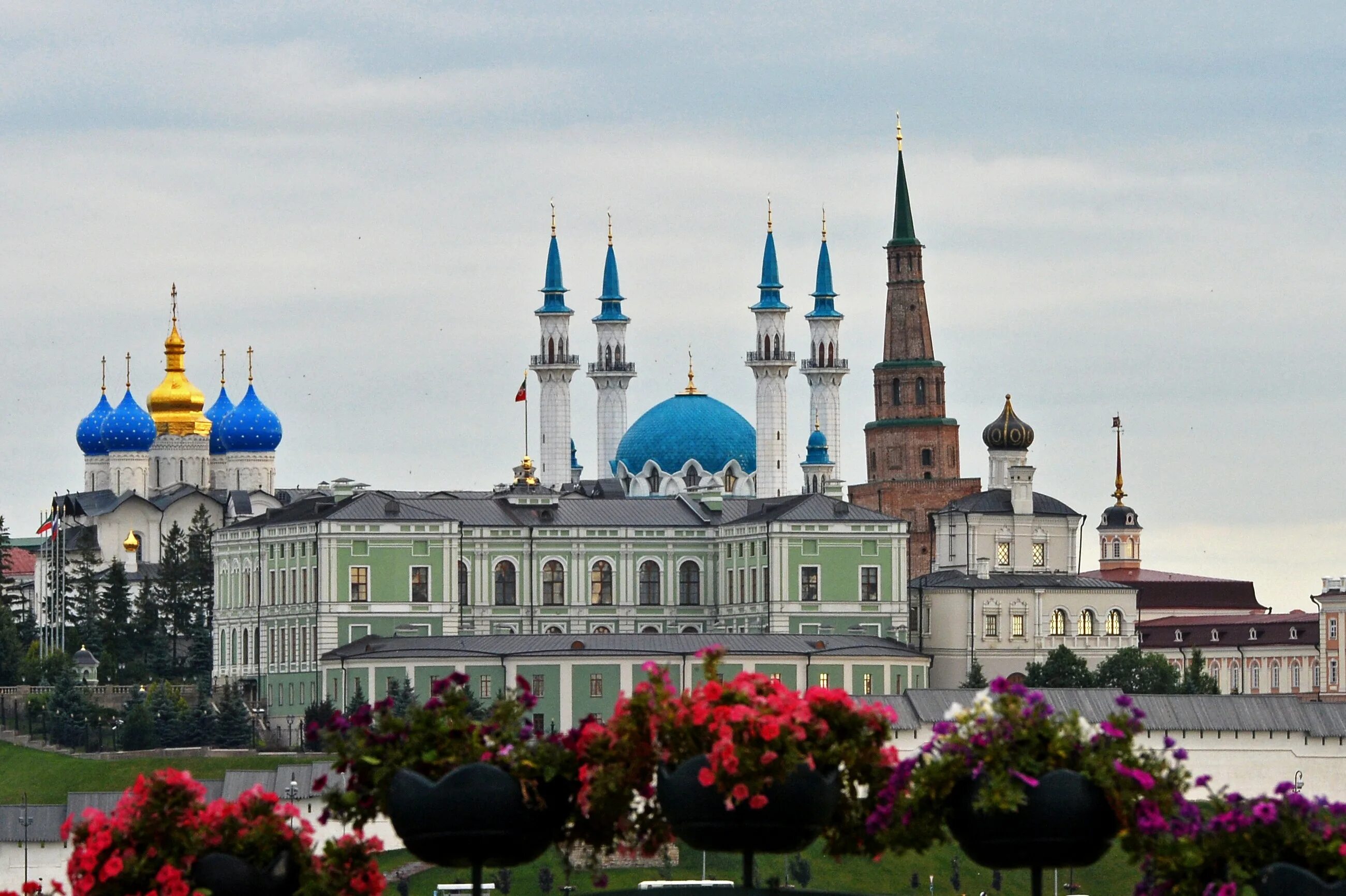 Казанский Кремль Казань. Ансамбль Казанского Кремля. Музей заповедник Казанский Кремль. 9. Историко-архитектурный комплекс Казанского Кремля. Тур в казань на майские праздники 2024