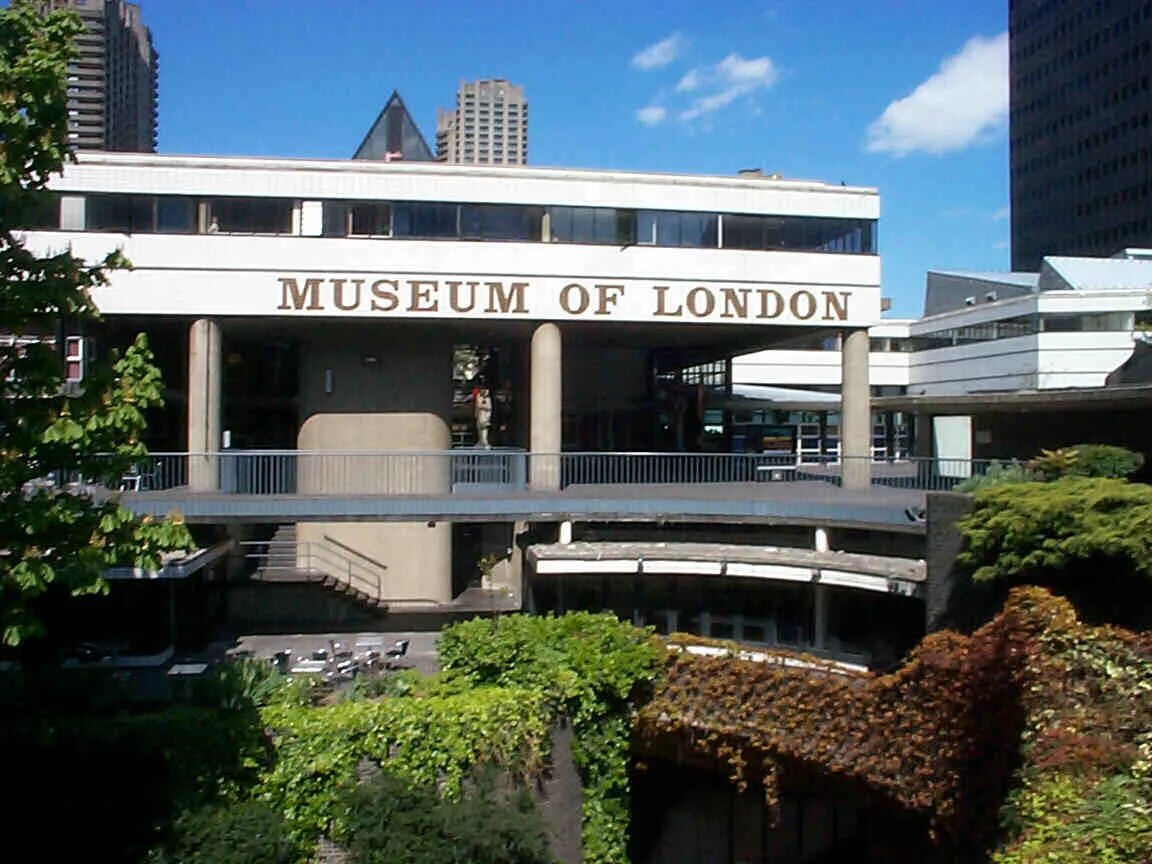 Музей лондона 5. Музей Лондона Museum of London. Музей Лондона в 1976. Экспозиция в музее Лондон. Музей дизайна Лондон, Великобритания.