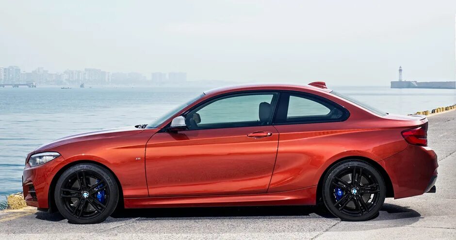 Bmw m sport pro. BMW m240i Coupe. BMW m2 240i. BMW f22 купе. BMW m240i f22.