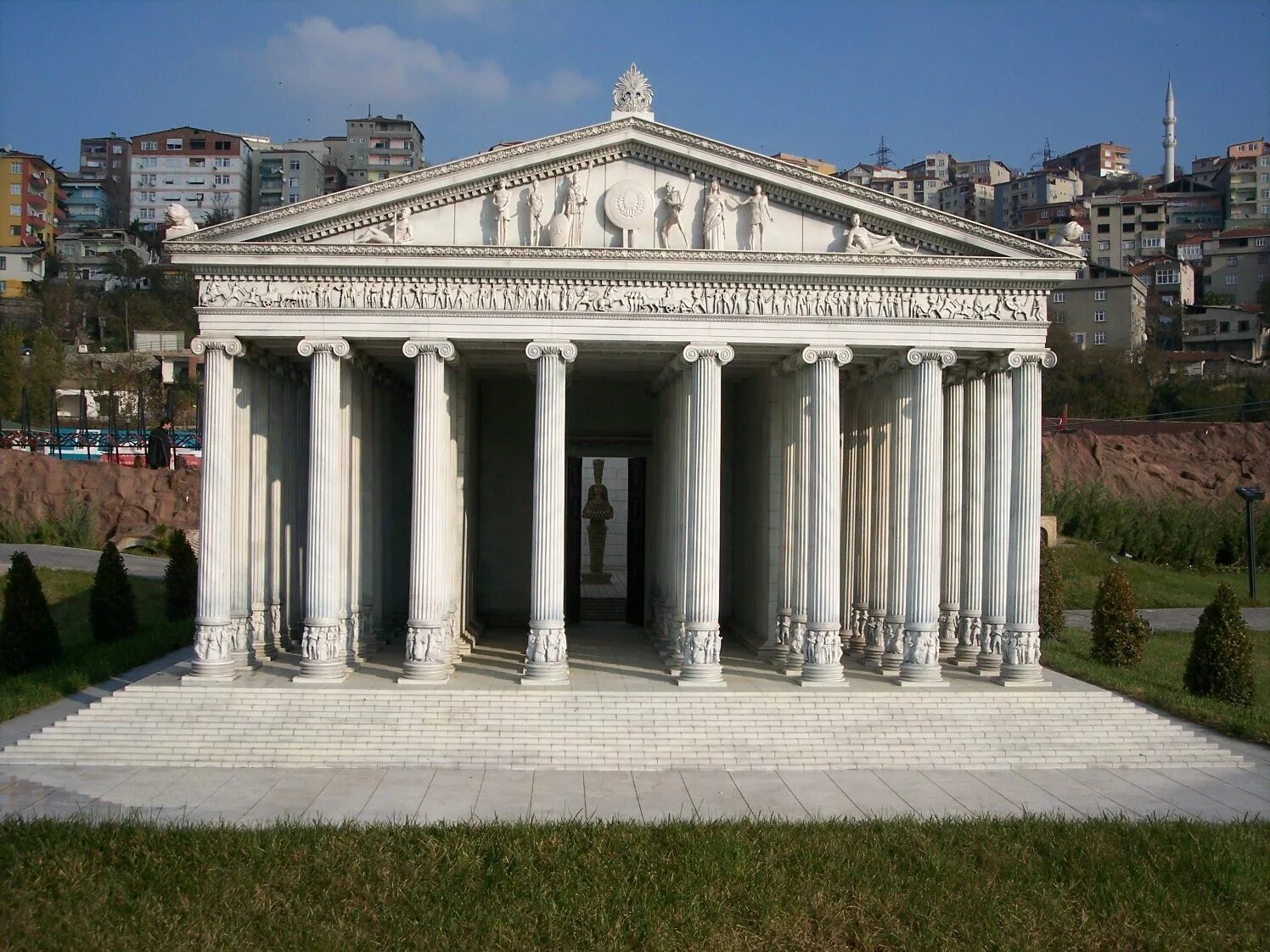 Храм зевса в олимпии пелопоннес. Семь чудес света храм артемиды. Олимп гора богов. Храм посейдона в древней греции. Храм артемиды в эфесе в древней греции.