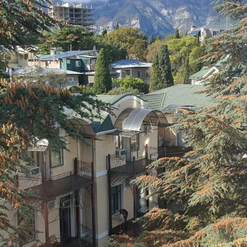 Дача багратиона в ялте. Крупская 15 ялта. Ялта ул. Ялта коммунаров 12. Ялта коммунаров 12.
