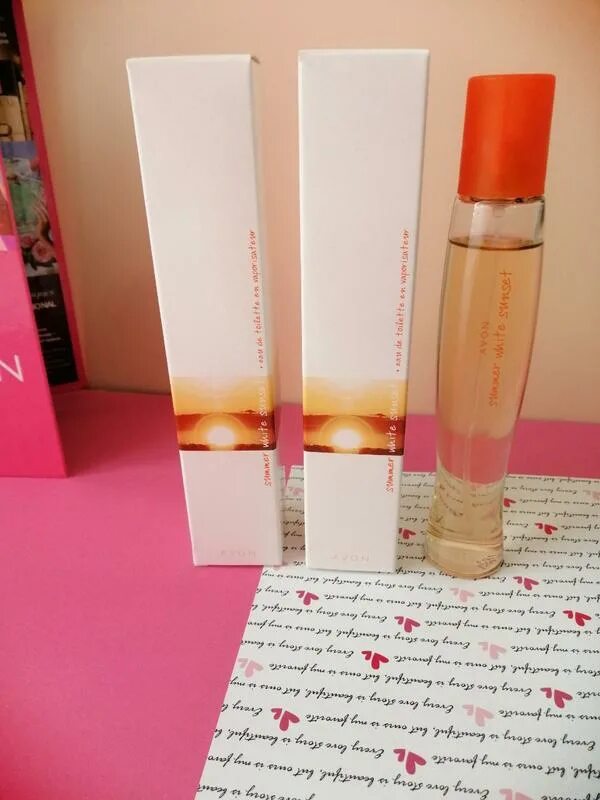 Sunset avon. Summer White Sunset туалетная вода. Эйвон туалетная вода саммер Сунсет. Summer White Sunset туалетная вода эйвон. Набор духов саммер эйвон.